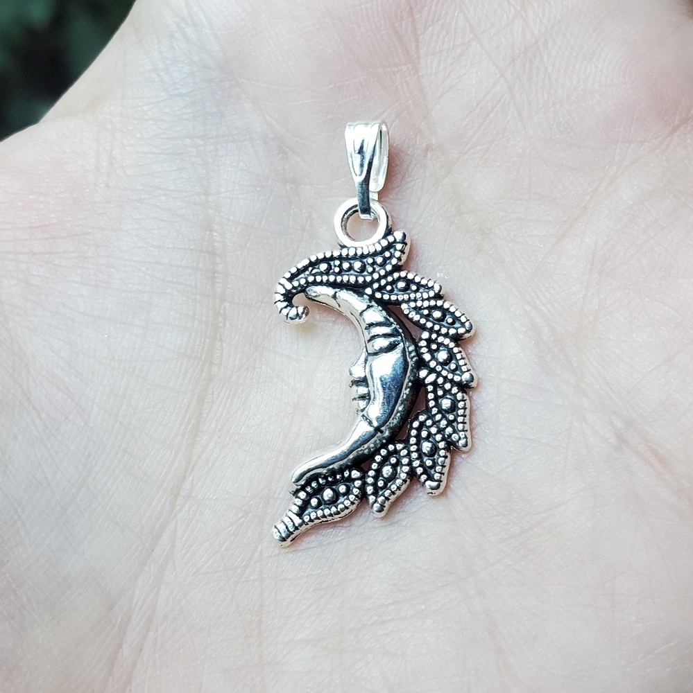NWOT Sleeping Moon Pendant - Picture 7 of 8